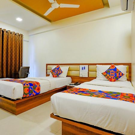 Fabhotel Ramjis Residency Nashik Eksteriør billede